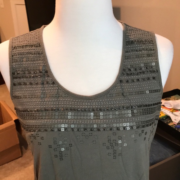 Chico’s sleeveless top - Picture 2 of 3